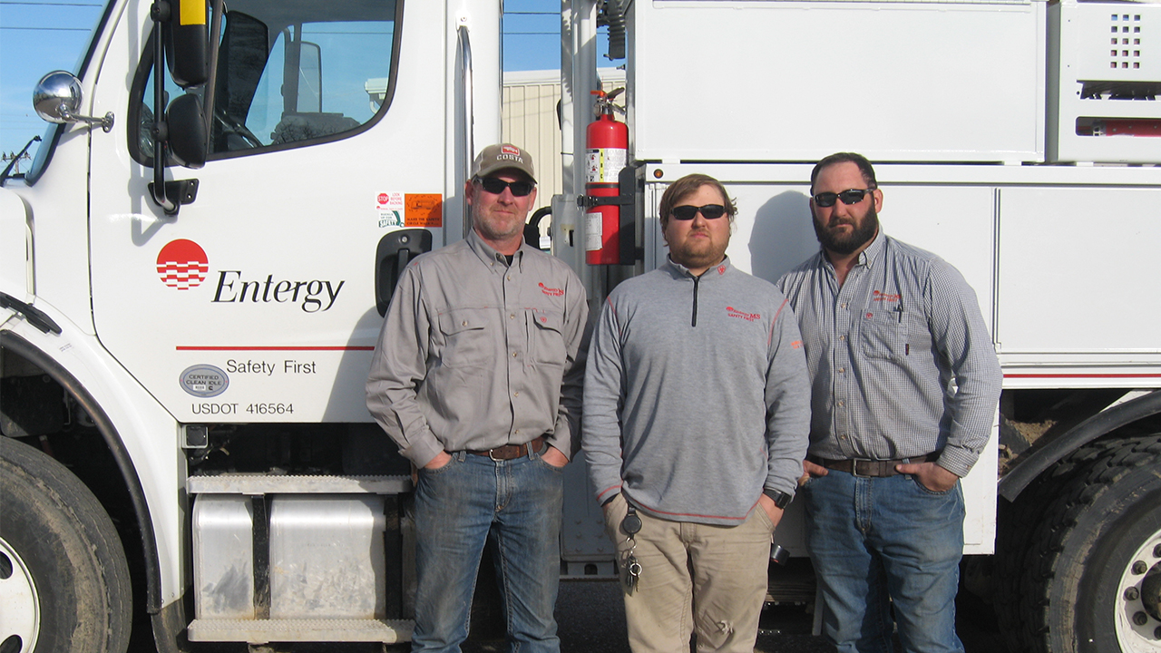 A safety mindset and quick thinking help Cleveland linemen Kevin Rogers, Nathan Enriquez and Justin Griffin save a stranded motorist